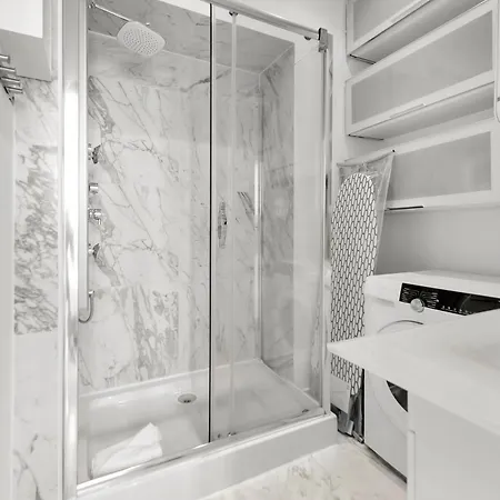 Apartment Le Borniol, Splendid 3 Bedrooms Appt, Center Cannes